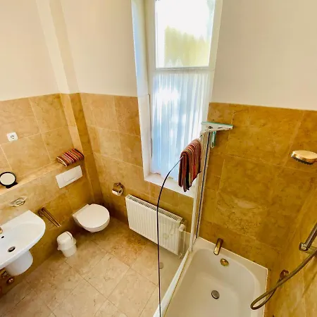 Διαμέρισμα Caprivi 1